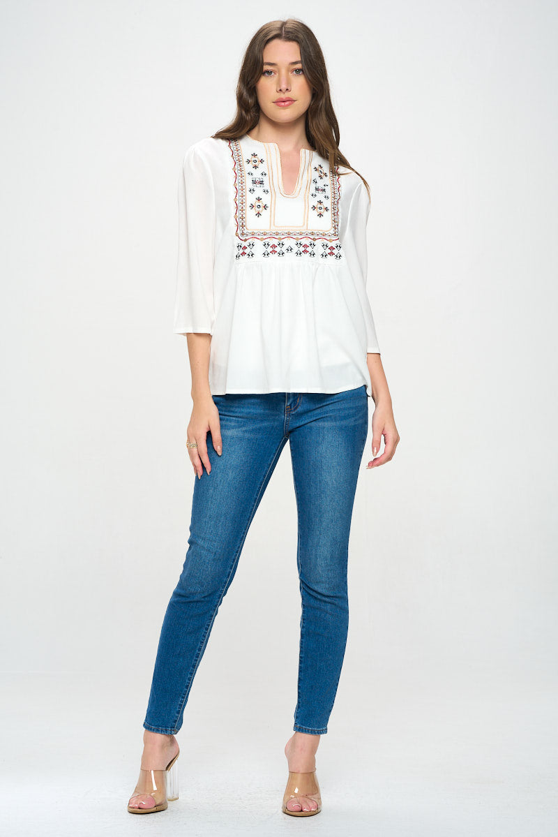 EMBROIDERED 3/4 SLEEVE BLOUSE