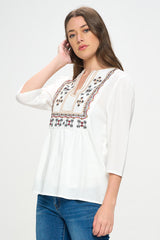 EMBROIDERED 3/4 SLEEVE BLOUSE