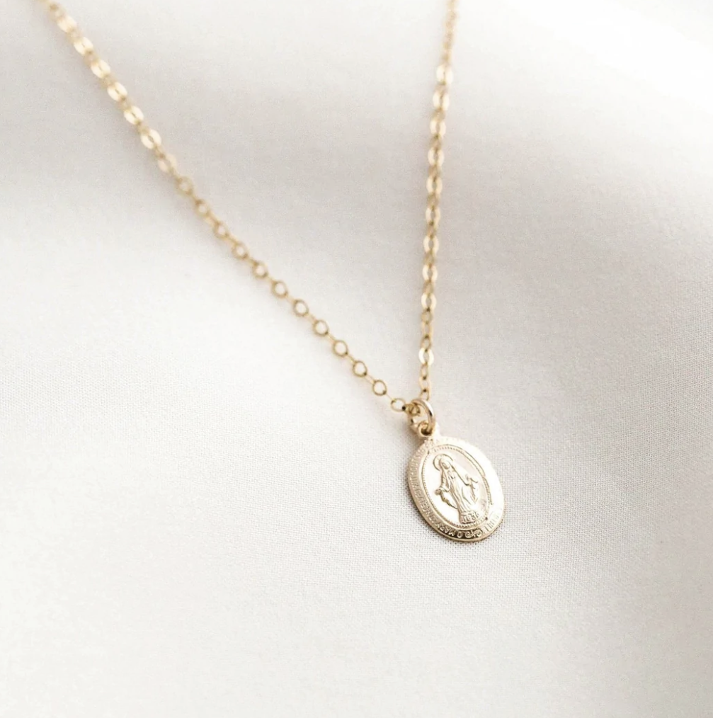 MADRE NECKLACE